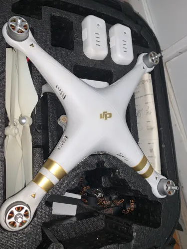 Vendo ou troco drone Phanton 3 Advence em IPhone acima do 12