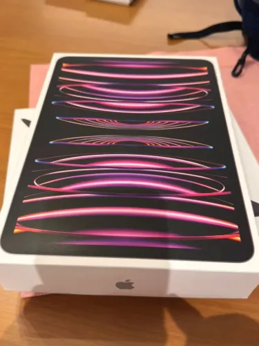 Ipad 11 pro 4a geração com Magic Keyboard e Apple Pen - praticamente novo - não usado