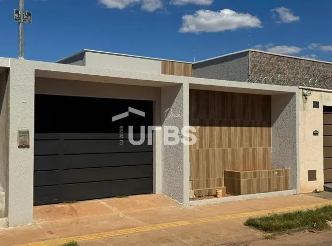 0 - Casa 3 quartos, sendo 1 suíte