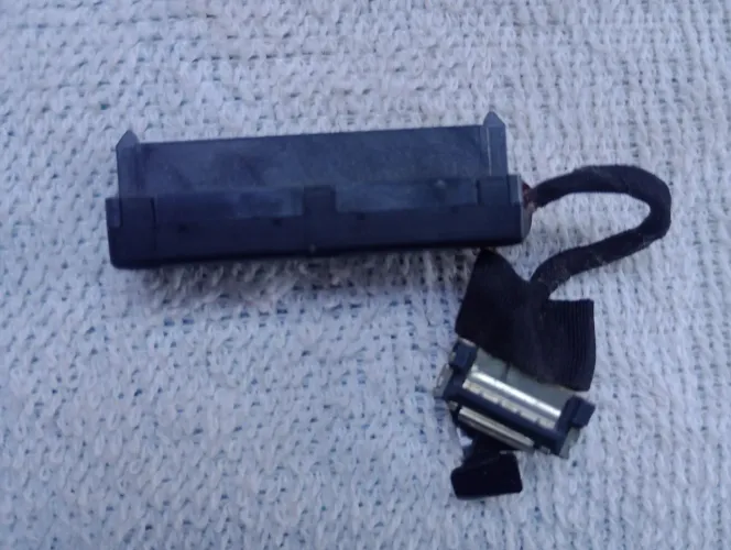 Conector SATA para HD/SSD