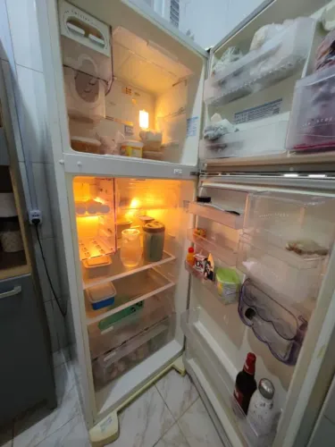 Geladeira Eletrolux Frost free 