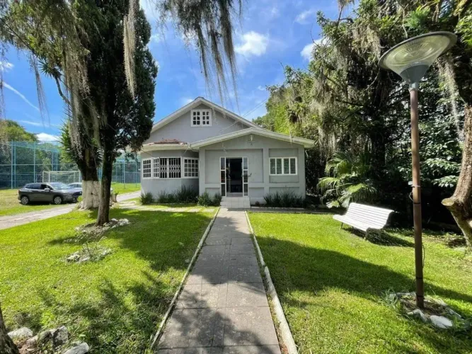 Chácara em Colombo com 4.136,36m², 4 dormitórios, piscina e campo de futebol - Colombo - P