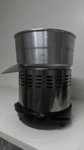 Espremedor de laranja industrial em inox turbo!