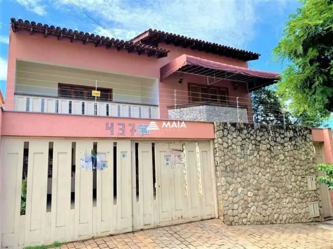 Casa à venda no bairro Jardim Alexandre Campos