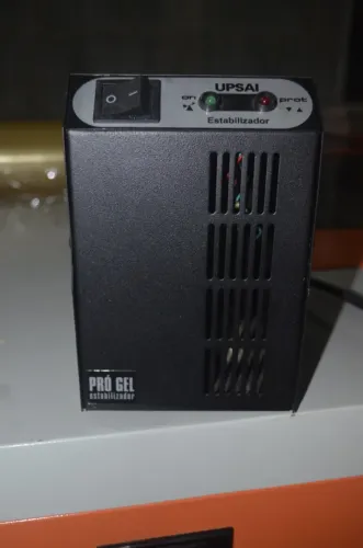 Estabilizador Upsai Pró Gel 3 3KVA, 3030VA, Para Eletrodomésticos e Informática 220v