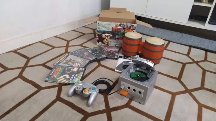 Nintendo Gamecube Completo p/ colecionador VALOR NEGOCIÁVEL