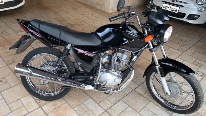 Titan 150 KS Bem, conservada.