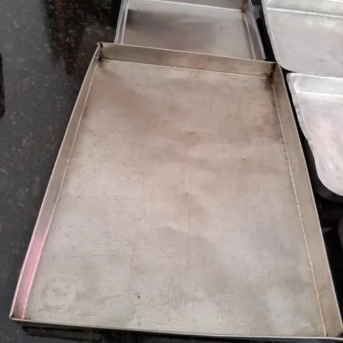 Conjunto de 5 assadeiras (alumínio e inox)