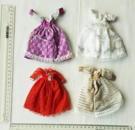 Brinquedos - Vestidos de Bonecas Little Susana - 4 Peças - Anos 90 - Usados