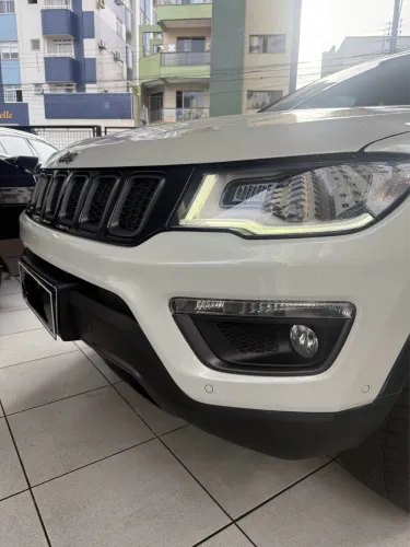 Compass S Diesel teto solar abaixo da fipe