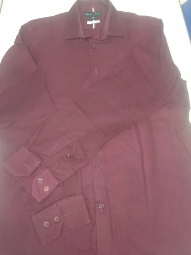 Camisas sociais. Só 40,00