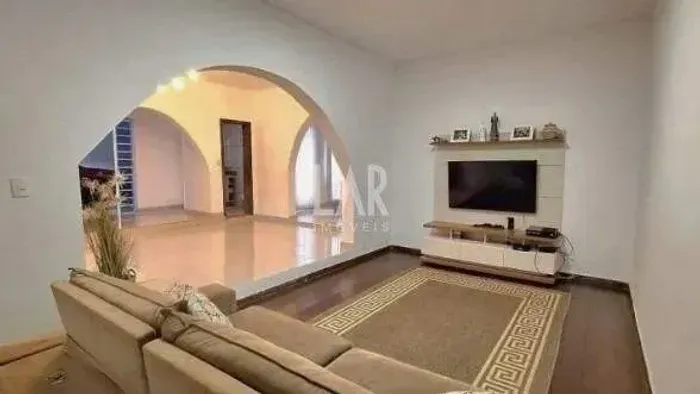 Casa à venda, 3 quartos, 1 suíte, 2 vagas, Sagrada Família - Belo Horizonte/MG