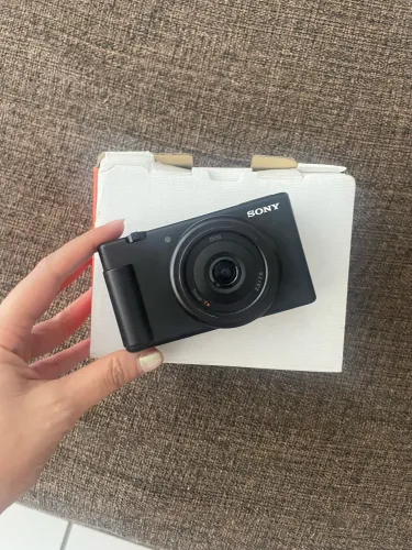 Câmera Sony ZV1F