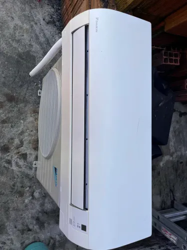 Split DAIKIN Inverter 12 mil btus