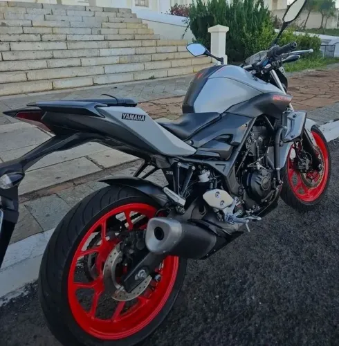 YAMAHA MT-03 ABS 2020 Cinza ? 30.000 km ? Muito Conservada!Imponente pronta pra Rodar .