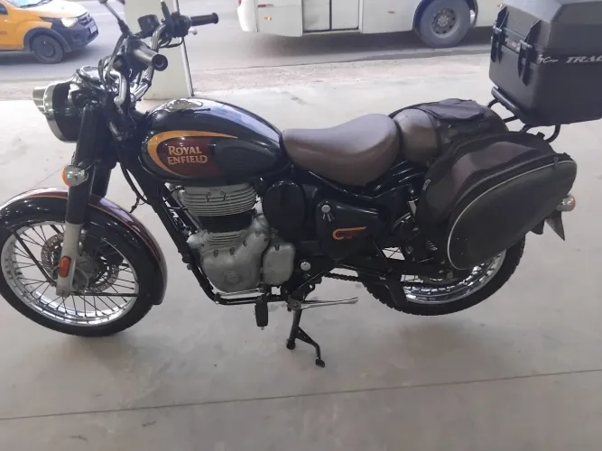 ROYAL ENFIELD CLASSIC 2023