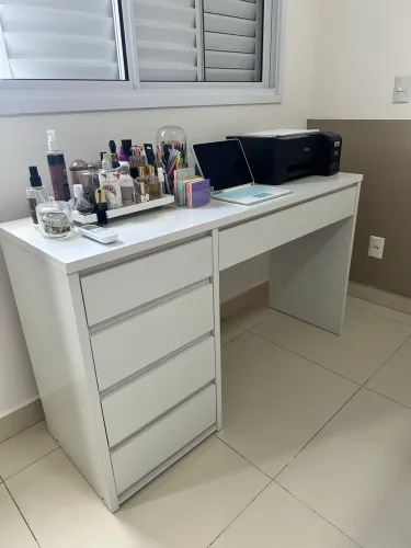 Penteadeira/escrivaninha