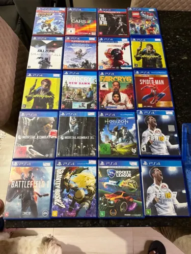 Jogos PS4 vários clássicos e exclusivos, valores unitários no anúncio.