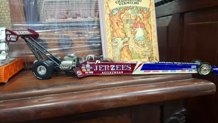Miniatura Top Fuel Dragster Jerzees (pilotado por Bob Vandergriff Jr.) 40 cm