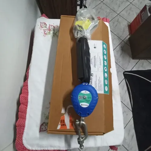 Trava Quedas Retratil Hércules HTQR010G Cor Azul