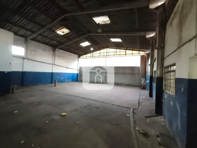 Galpão comercial para locação no bairro Brasil