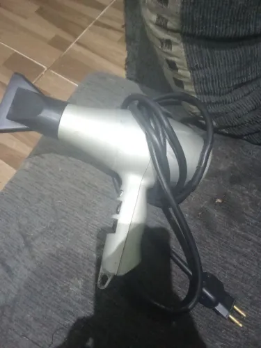 Secador de cabelo Taiff usado