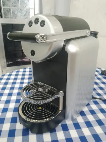 Cafeteira Nespresso Zenius Profissional 