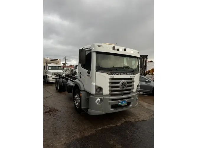 Volkswagen 24.250 2010