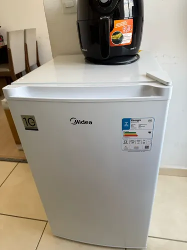 Frigobar novo 4 mês de uso.