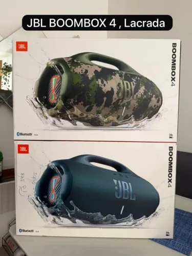 Boombox 4 , Lacrada