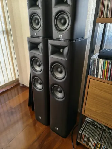 Par de Caixas Torre JBL Studio 680