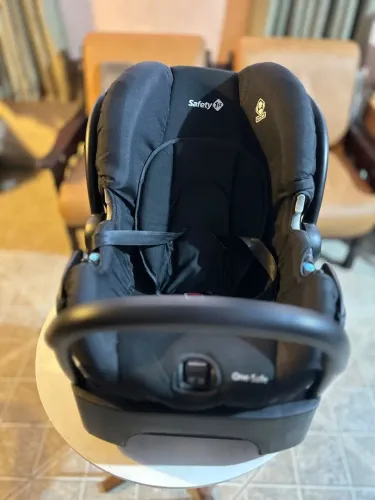 Bebe conforto semi novo
