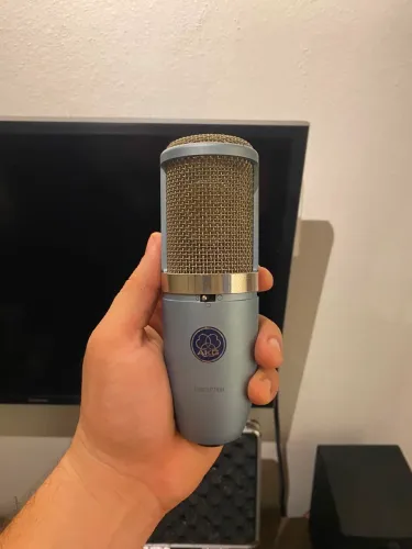 Microfone Condensador AKG Perception P420 + Aranha + Maleta Original