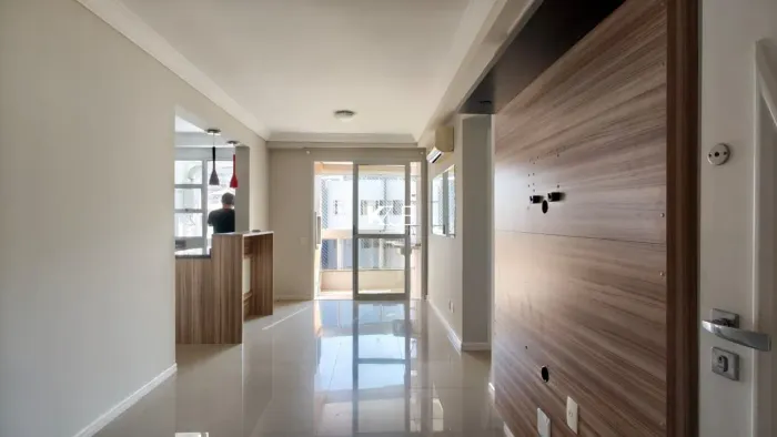 Apartamento à venda com 2 quartos no bairro Coqueiros em Florianópolis