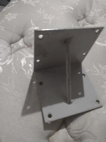 Peça de aço 8 cm média cada lado