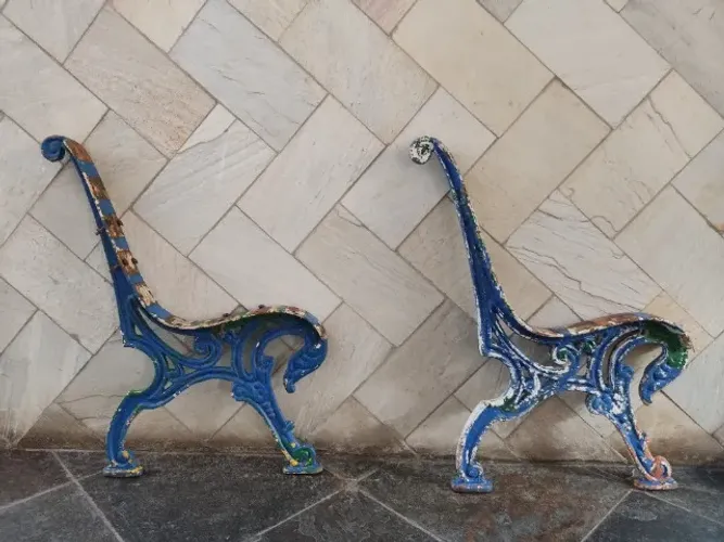 Par De Pé De Banco antigo modelo Cavalo Ferro Fundido Usado 2