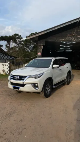 Toyota Hilux SW4 SRX 4X4 2.8 TDI 16V Dies. Aut. 2017