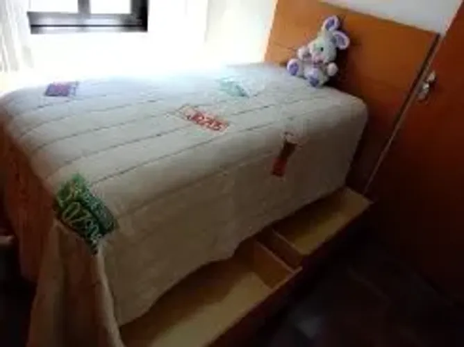 Cama de solteiro (em perfeito estado!)
