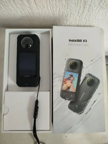 Câmera Insta360 X3