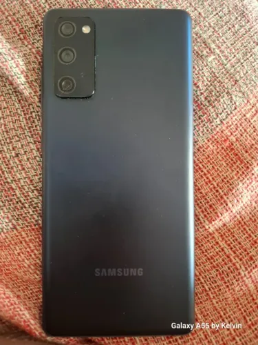 Vendo celular Samsung S20 fe 128 GB 6 GB de RAM + RAM plus