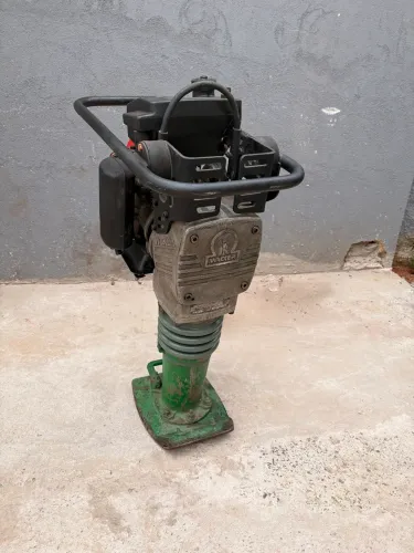 Compactador de solo