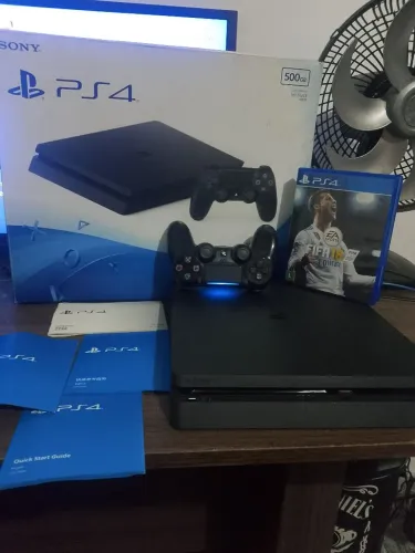 Ps4 slim 500GB Muito novo