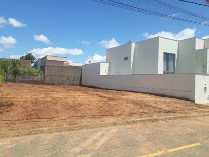Lote Residencial em Área de Alta Valorização Turística - Região de Capitólio/MG - 375m2