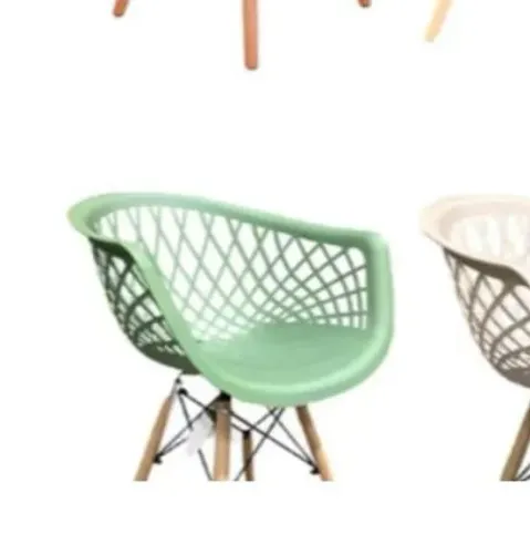 4 Cadeiras Eiffel verde água.