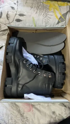 Coturno Tratorado Feminino Preto<br>Bota Cano Curto Botinha Zíper Blo<br>Preto / BR37