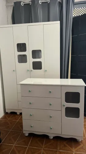 Guarda-roupa e Cômoda Infantil