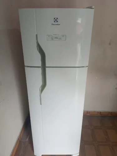 Geladeira Eletrolux 350 litros Frost Free
