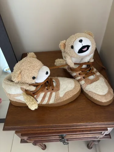 Tênis Adidas Jeremy Scott Teddy Bear