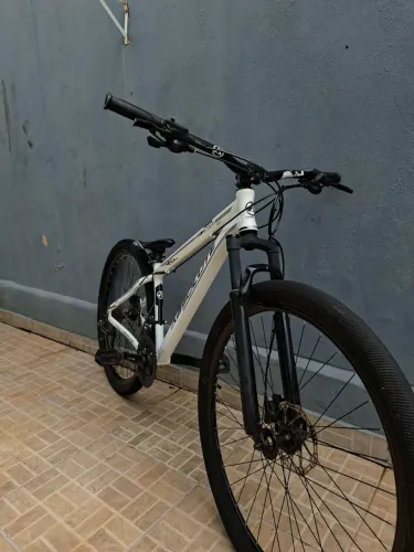 Bike Absolute Nero 3