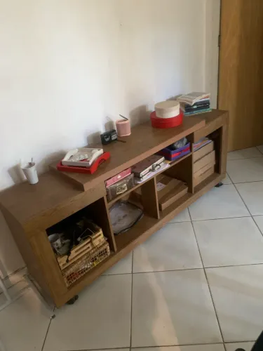 Estante para sala ou quarto